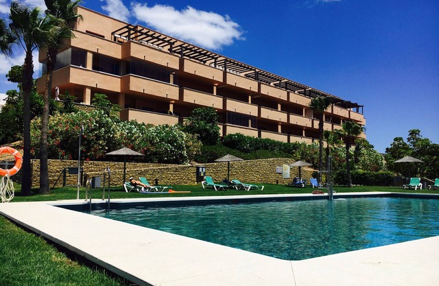 Penthouse apartment for 4 people on Costa de Sol with view of Gibraltar