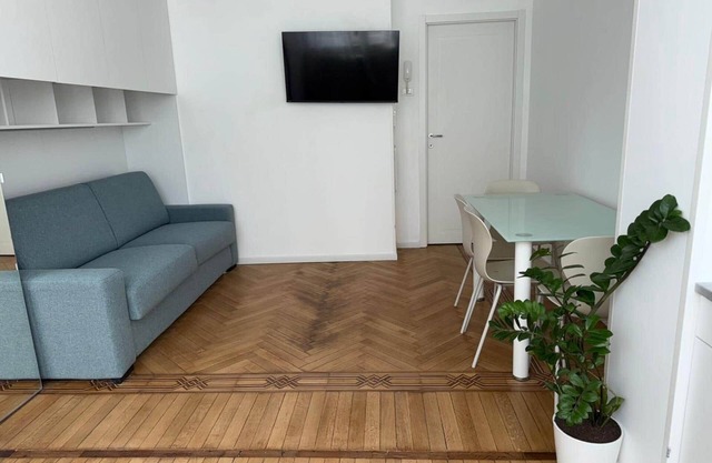 Penthouse Apartment in the Pirelli Tower