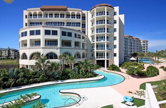 PENTHOUSE BEAUTY THAT SLEEPS 10 DIAMOND BEACH RESORT CONDOS