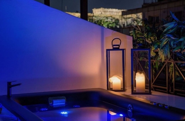 Penthouse W/View & Plunge Pool