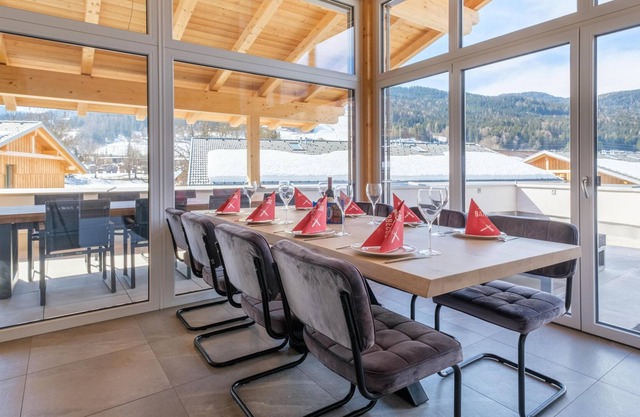 Penthouse with big terrace and outdoor sauna near ski slope