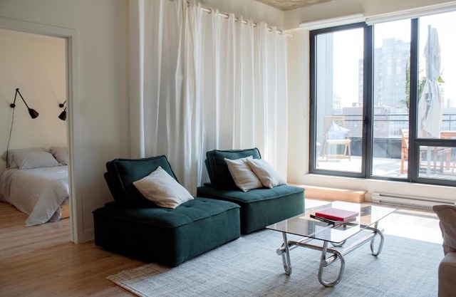 Penthouse with pool and parking