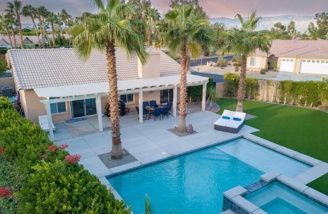 Perfect desert getaway. Private 2 bed. 2 bath pool home, completely remodeled.