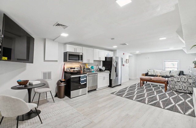 Perfect Escape! Luxurious High-End Modern Oasis