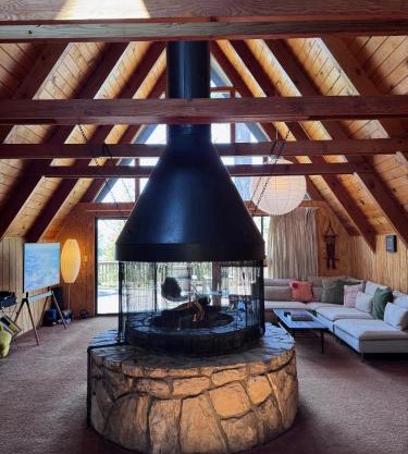 Perfect Fall Romantic Getaway! 60's Time Capsule