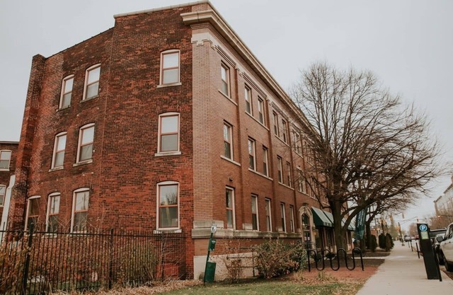 Perfect for Groups | 3 Apts w/Kitchens