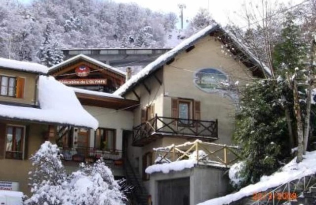 Perfect location quiet surroundings spacious comfortable & functional