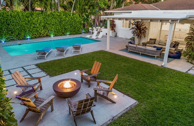 Perfect Location Family Friendly - Heated Salt Pool - Outdoor Kitchen-Firepit