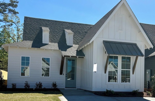 Perfect location for game day weekends, RTJ golf trips & much more!