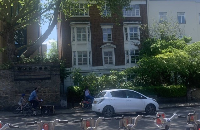 Perfect London location, 2 minutes from Regents Park or Primrose Hill