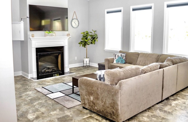 Perfect Private Getaway by ECU & Uptown Greenville