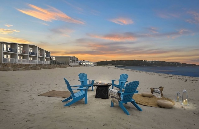 Perfect Spot for Soaking Up Some Sun & Sightseeing! 4 Spacious Units! Pools!
