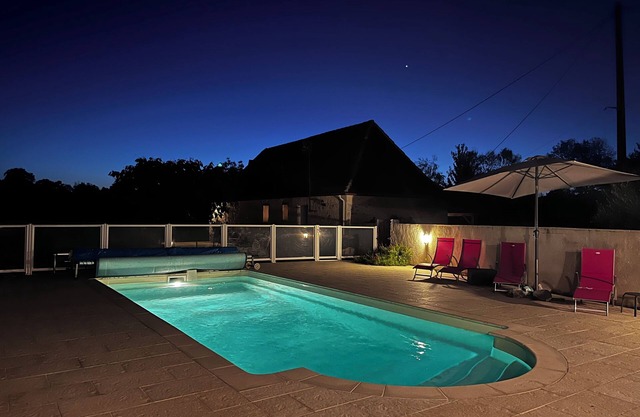 Périgord: gite with secure swimming pool in the heart of Dordogne bastides