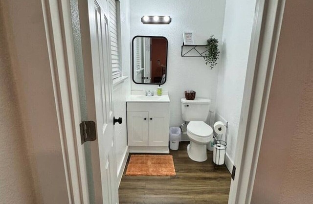 Pet-Friendly 3BR w/Pool By DTown