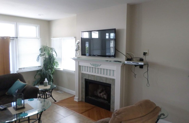 Pet Friendly 4 Bed 2 Bath Condo Just Behind Beach Front in Ocean City, NJ!