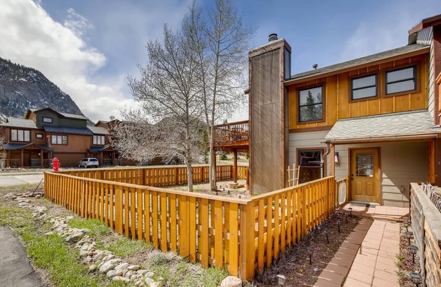 PET FRIENDLY Condo close to Main Street in Frisco!