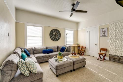 Pet-Friendly Condo Less Than 2 Mi to Alameda Beach!