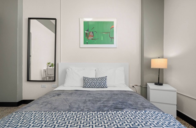 Pet-Friendly | Free Parking | Smart TV | Near The Beach | Air Conditioner