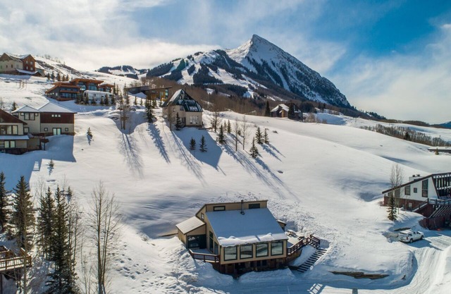 Pet Friendly, Great Views, Great For Large Groups