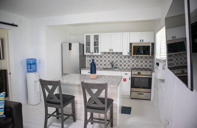 Pet Friendly Half-Duplex Cottage with kayaks and 40' Slip Option at Marina