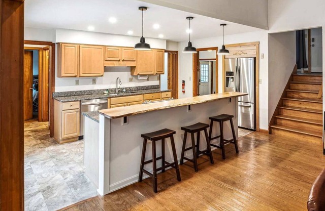 Pet-Friendly! Hot Tub - Marsh Family Road Retreat