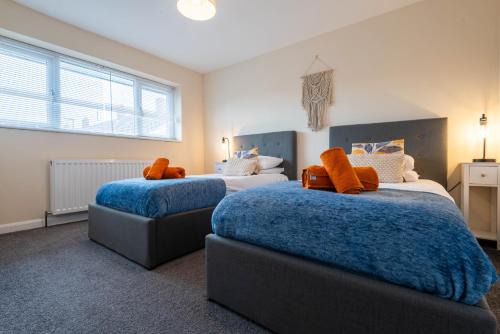 pet friendly house by KBS StayHub Short Lets & Serviced Accommodation Brockworth with parking