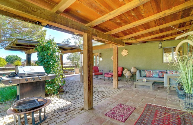 Pet-Friendly Las Cruces Home w/Private Pool