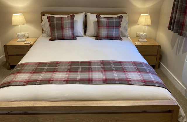 Pet friendly Lodge with Loch view