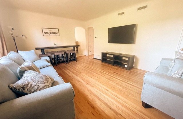 Pet Friendly! Private Casita in Nob Hill