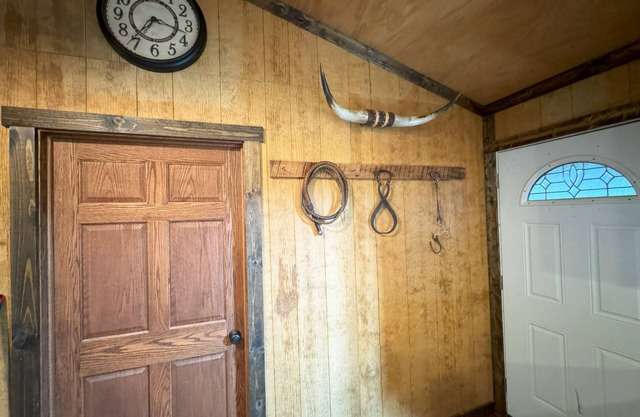 Pet Friendly Rustic Cabin near Hocking Hills in Nelsonville Ohio Unique Stay