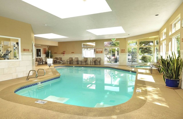 Pet-Friendly Stay with Free Breakfast, Indoor Pool & Airport Shuttle Service