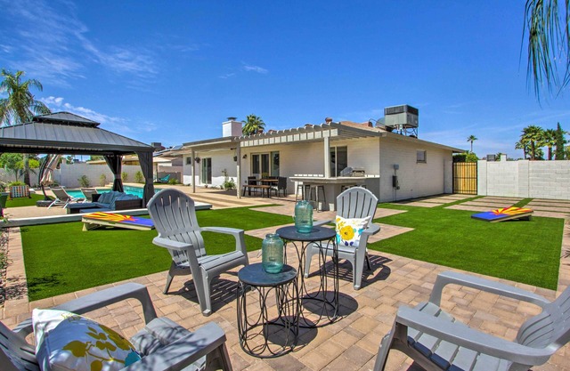 Pet-Friendly Scottsdale Oasis w/Pool & BBQ!