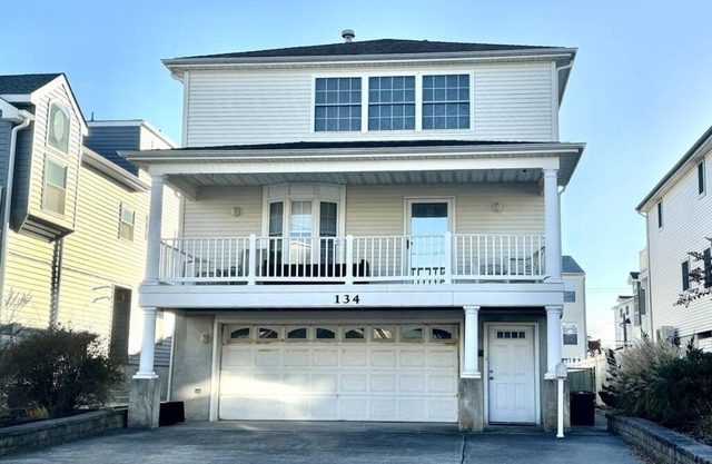 Pet Friendly Single Family Home within walking distance to downtown Sea Isle