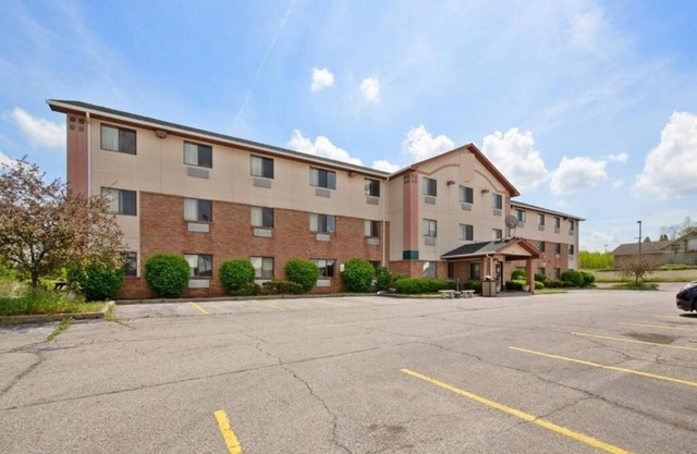 Pet-Friendly Stay Near Portage Riverwalk & Outdoor Adventure!