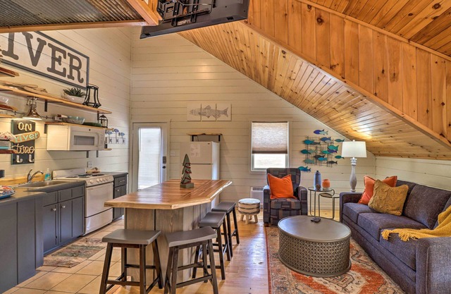 Pet-Friendly Studio w/Loft & Mountain Views!