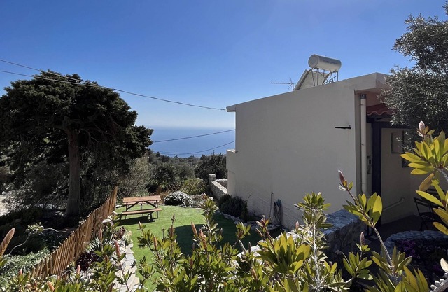 Petasos House - Garden - Sea View