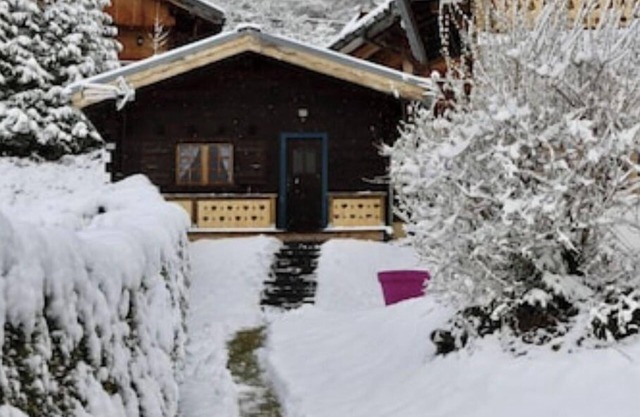 Petit chalet bois esprit montagne 2à 3 personnes
