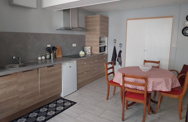 Petite Maison Dans le Chablisien
