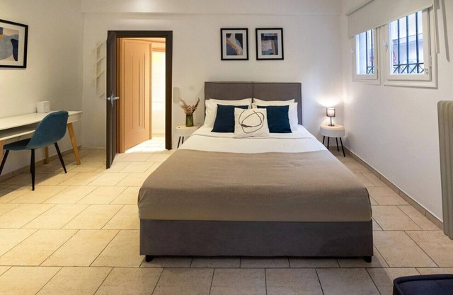 Phaedrus Living: Athens City Studios Angel