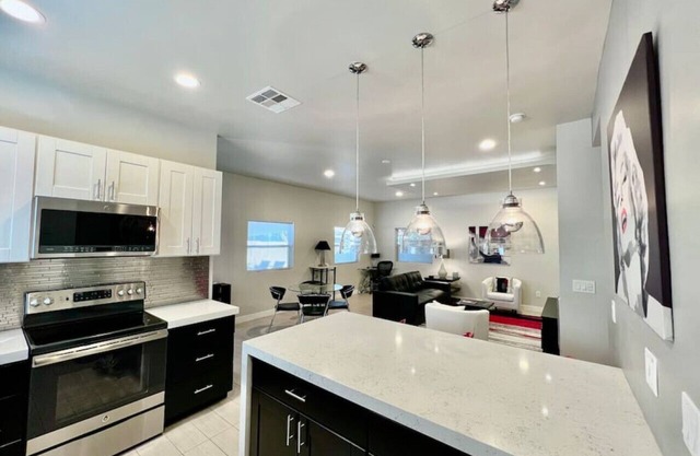 PHX Retreat | 2 Bedroom 2 Bath Home in Historic Neighborhood