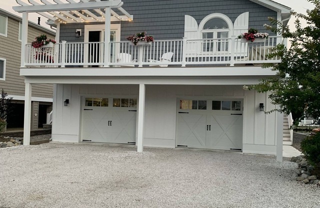 Picture Perfect Canal Front 4/5BR Home on Fenwick Island- Walk to Everything !