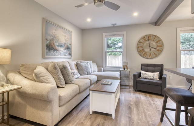 Picture perfect Southold cottage