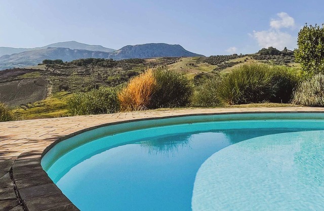 Pietra Pizzuta Country House "Maiella" in the heart of Abruzzo. 1 pool