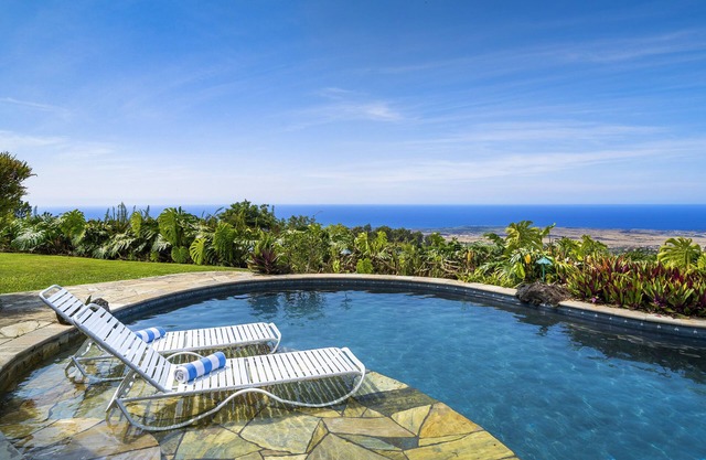 Piko Nani: Luxurious Oceanview Getaway w/Private Pool & Spa and Serene Lanai