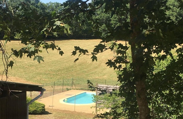 Pimpeou - Charming holiday home with large garden, sauna and private pool