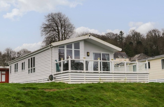 PINEHURST, family friendly, with pool in Bucks Cross, Bideford