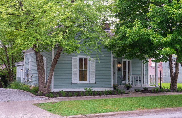 Pioneer Park Cottage, 2 BR/2 BA Downtown Historic Bardstown