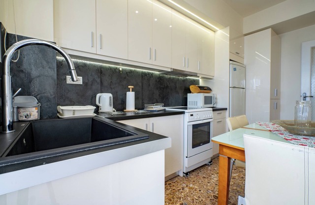 Piraiki Sea View Apt, 2bdrms, 4 pers by MPS