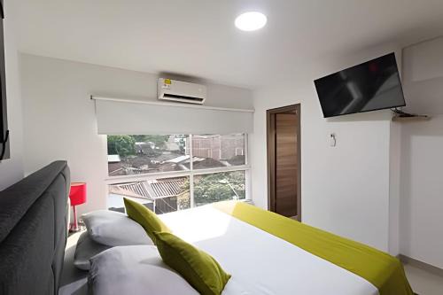 Piscina, jacuzzi en la flora Cali