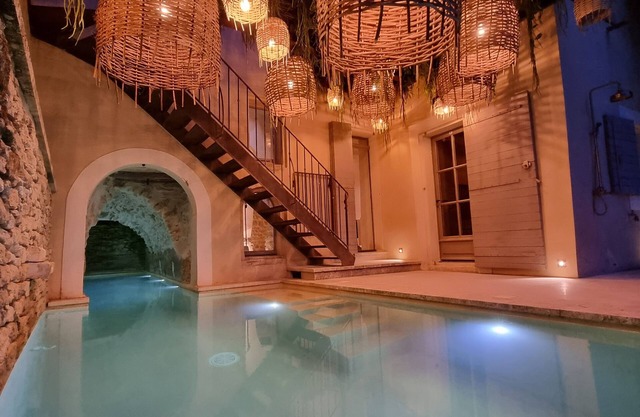 Piscine Troglodyte Avec vue Incroyable à Gordes